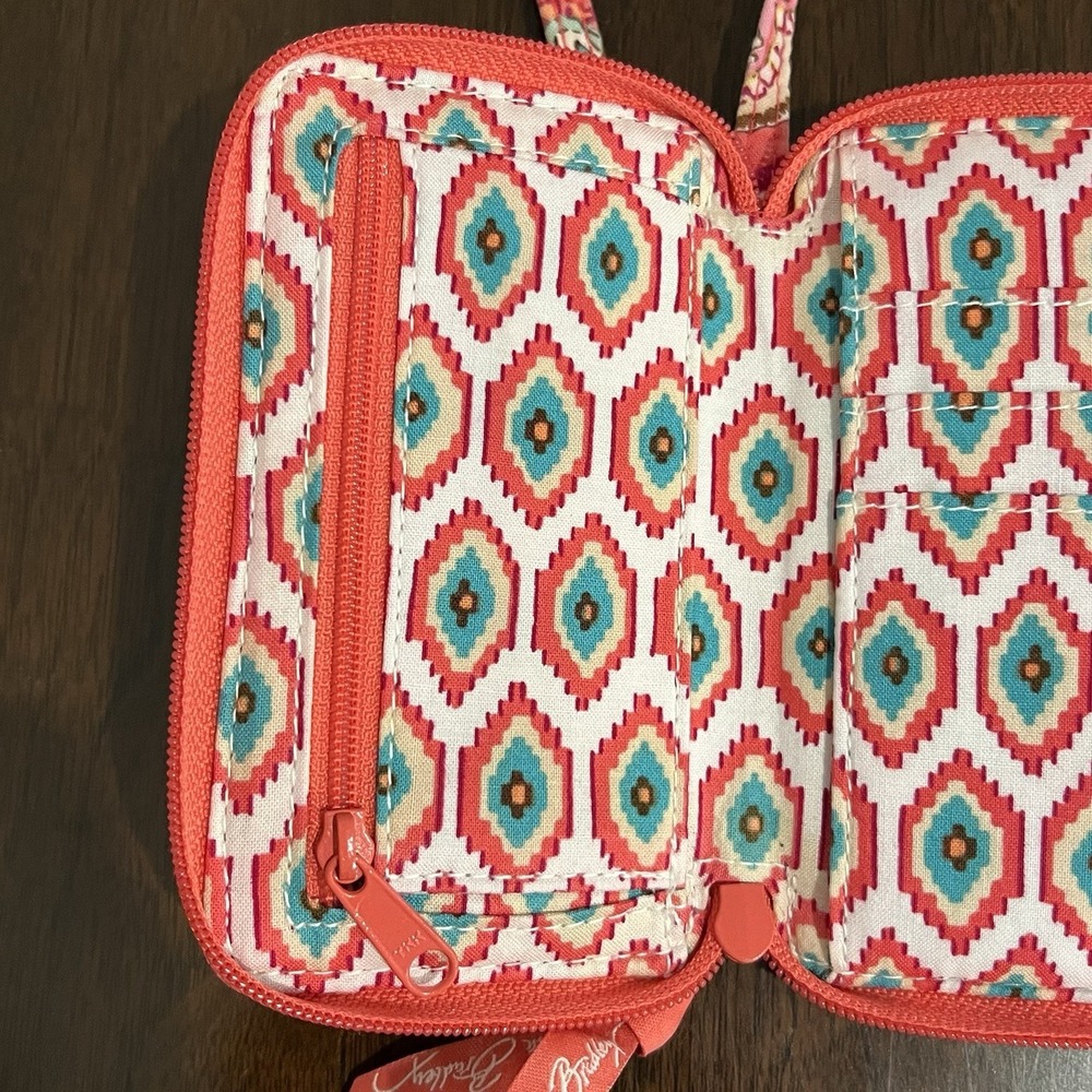 Vera Bradley Wristlet  "Call Me Coral" Compact Purse Retired Pink Paisley Small - Picture 6 of 7